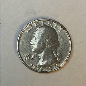 RARE!!! Vintage U.S. Mint 1776-1976
Bicentennial Quarter NO MINT MARK
ERROR